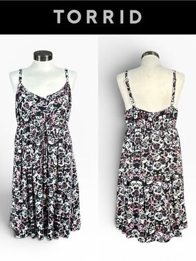 TORRID CHALLIS SKULL & FLORAL SLEEVELESS TIE WAIST DRESS - GOTH ROMANCE